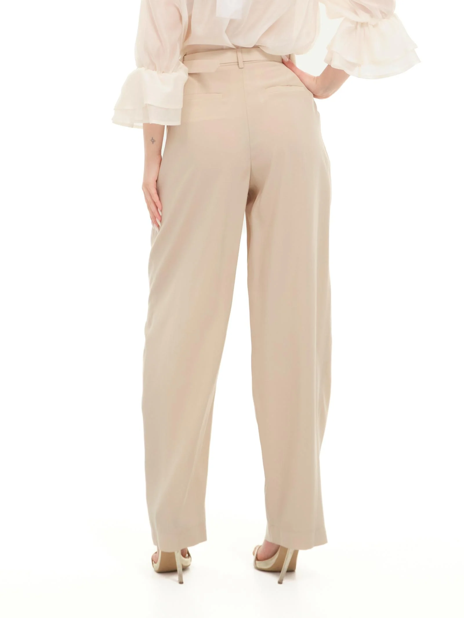 Pantaloni Imperial beige con cinturino coordinato - Image 3