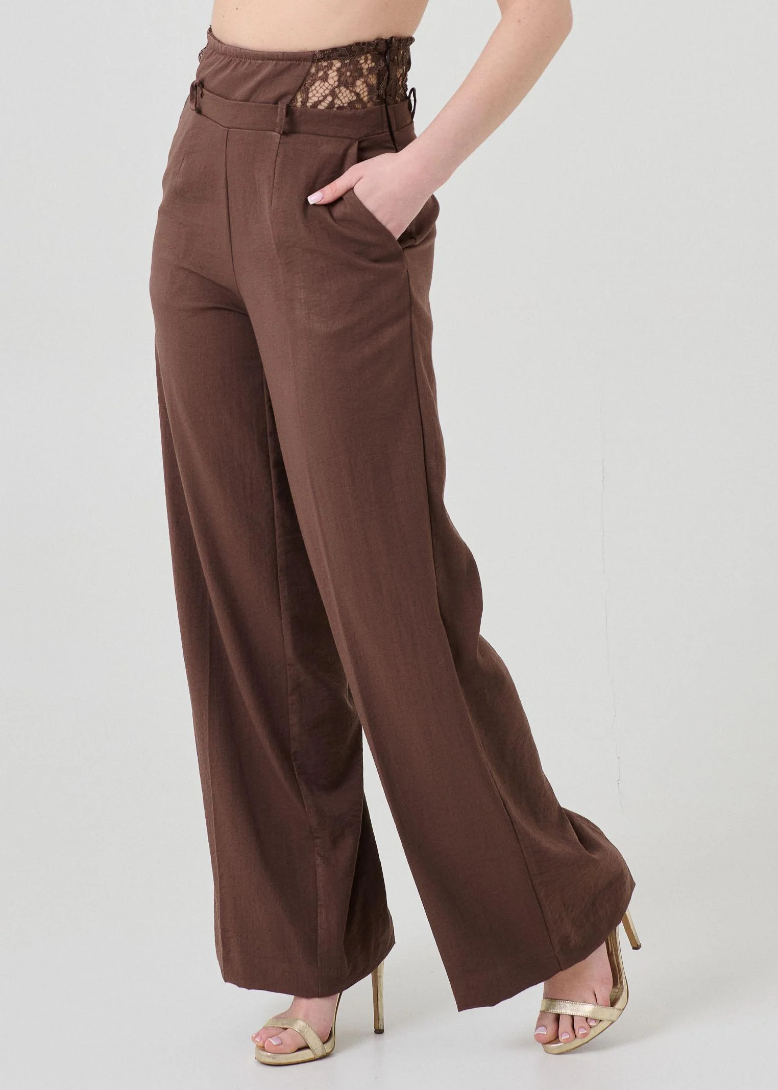 Pantalone a palazzo Haveone marrone con inserti in pizzo - Image 2