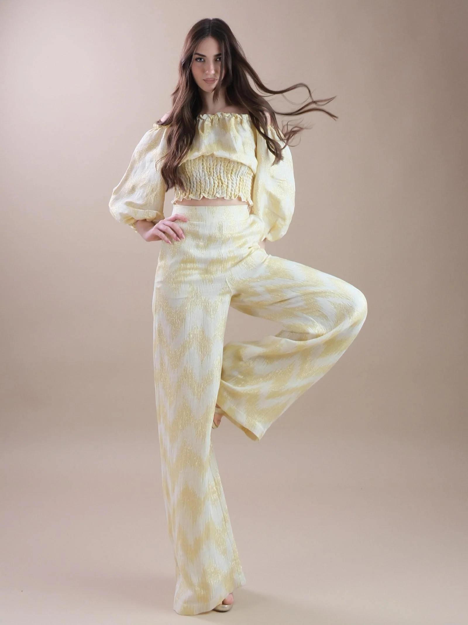 Pantaloni a palazzo gialli fantasia zig zag - Image 4