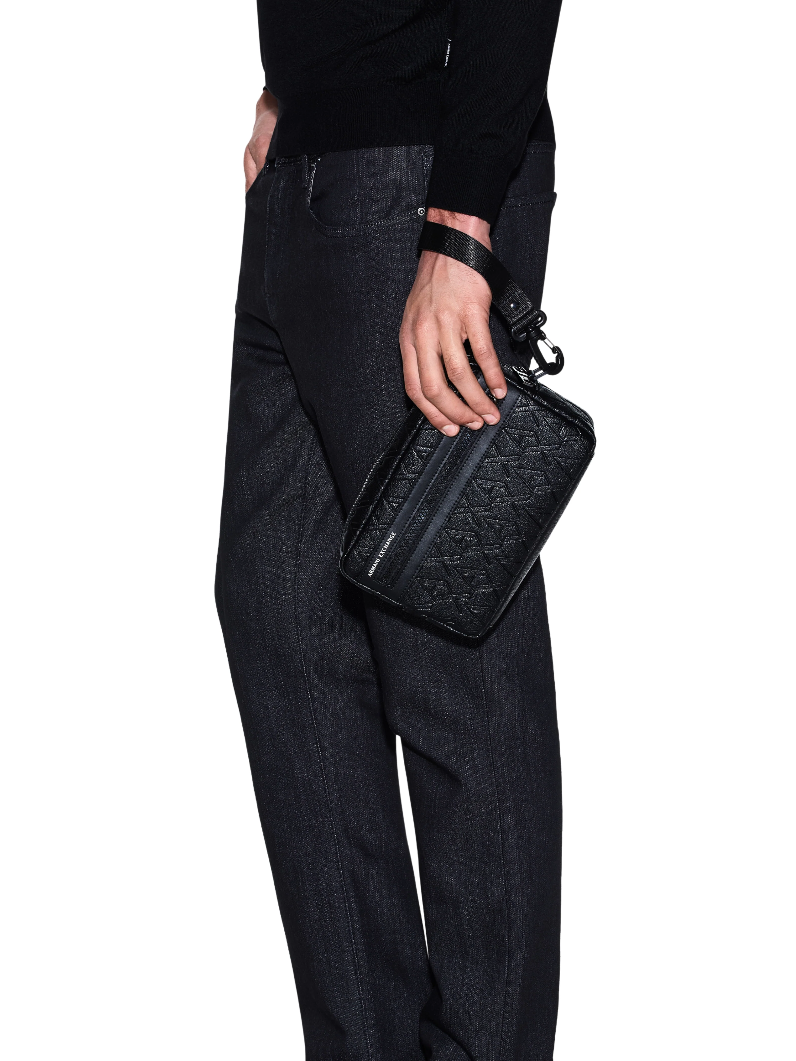 Pochette Armani Exchange nera con logo in rilievo - Image 4