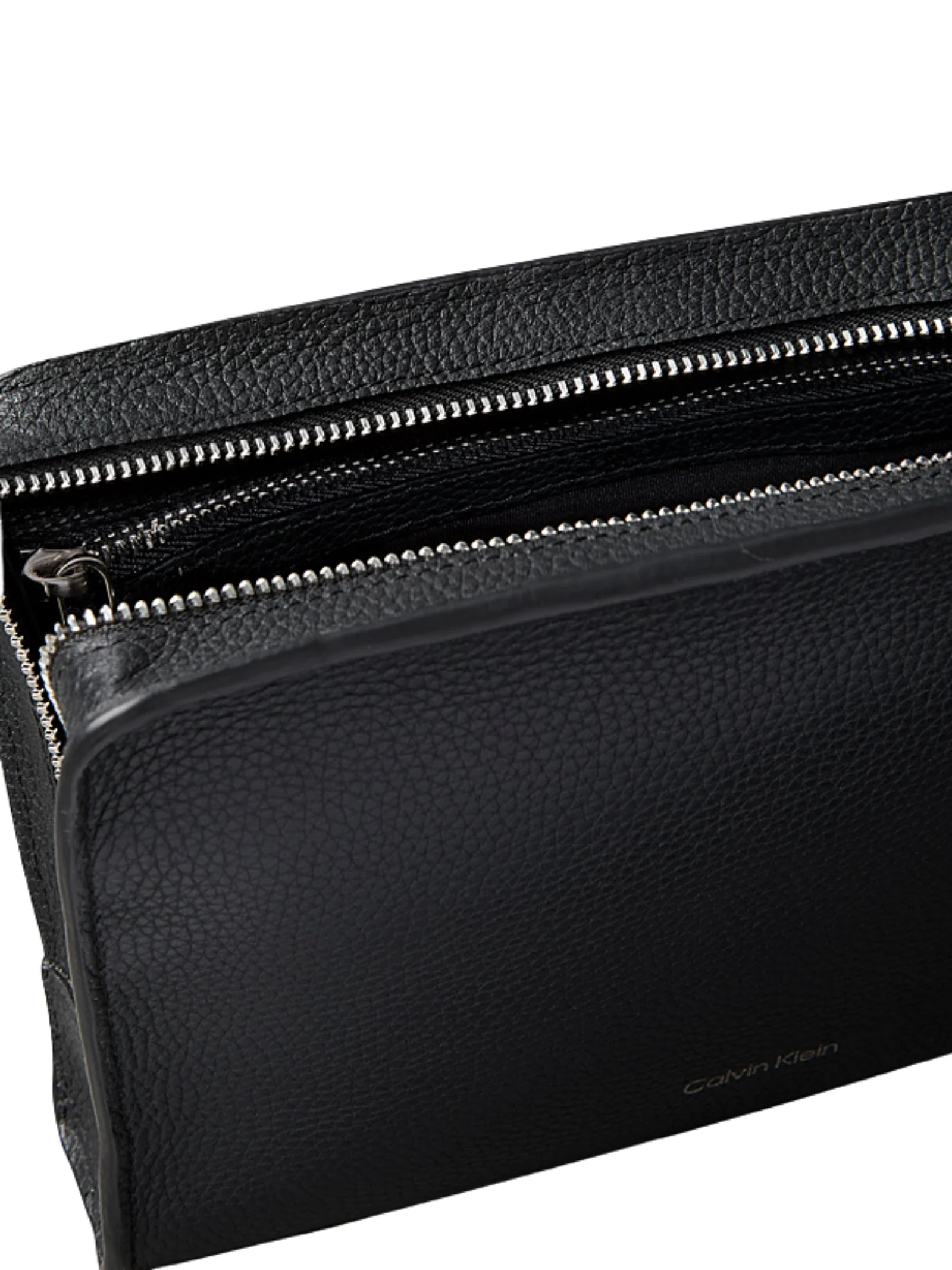 Pochette Calvin Klein nera con logo goffrato laminato - Image 3