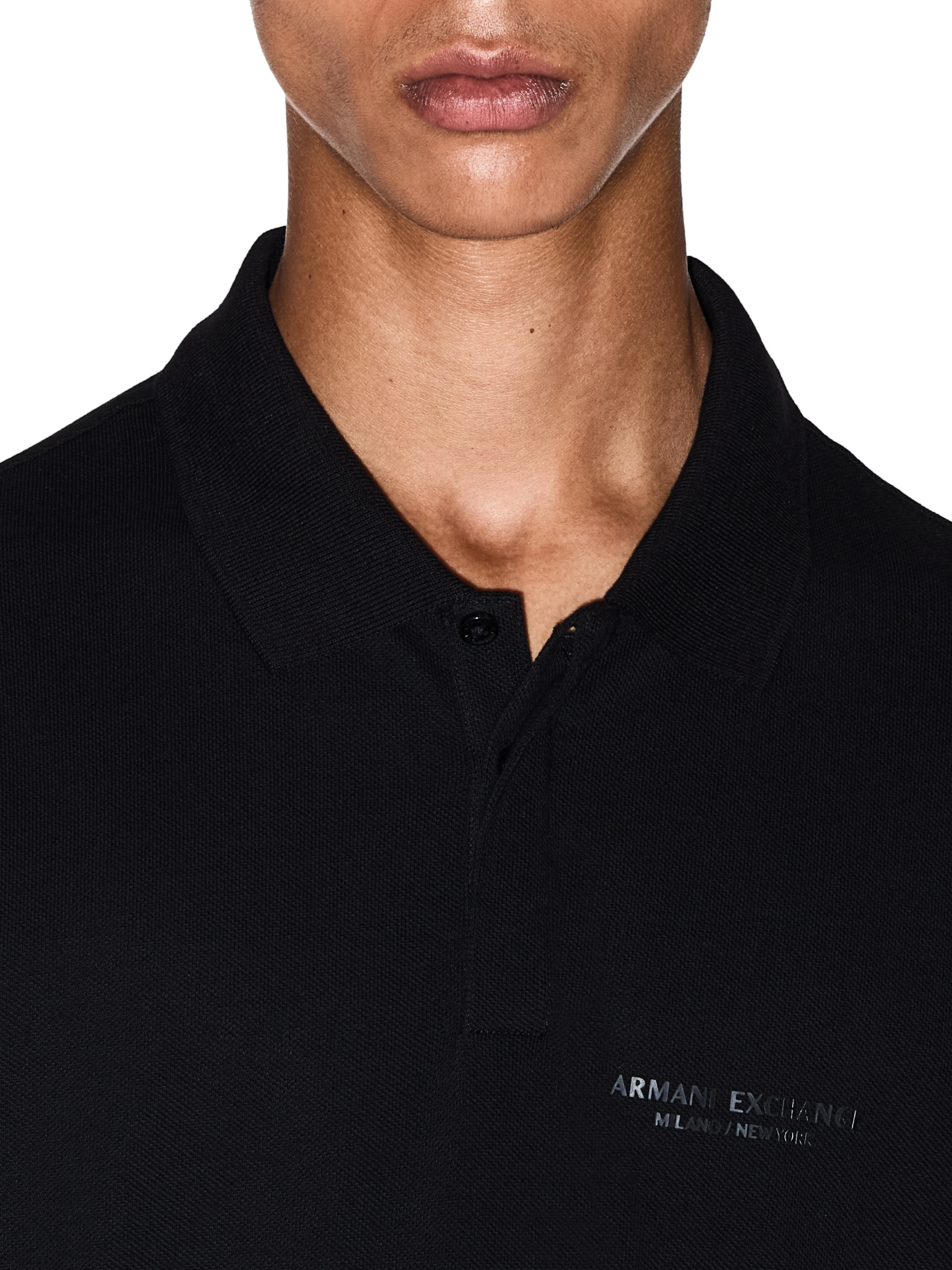 Polo Armani Exchange nera con logo tono su tono - Image 3