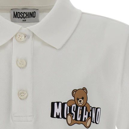 Polo Moschino bianca con stampa iconica teddy bear e logo lettering - Image 2
