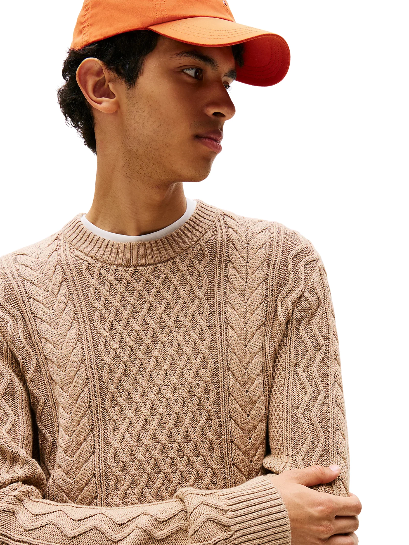 Pullover slim fit Tommy Hilfiger beige con distintivo - Image 3