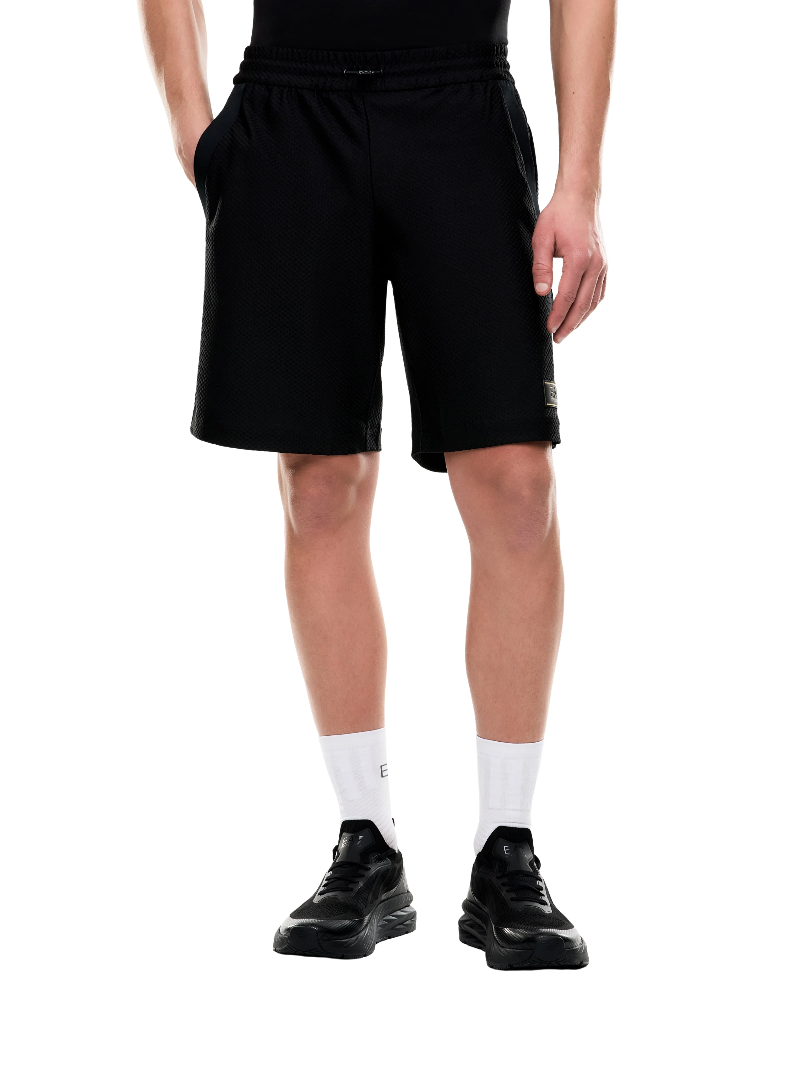 Shorts Armani EA7 nero in tessuto tecnico - Image 2