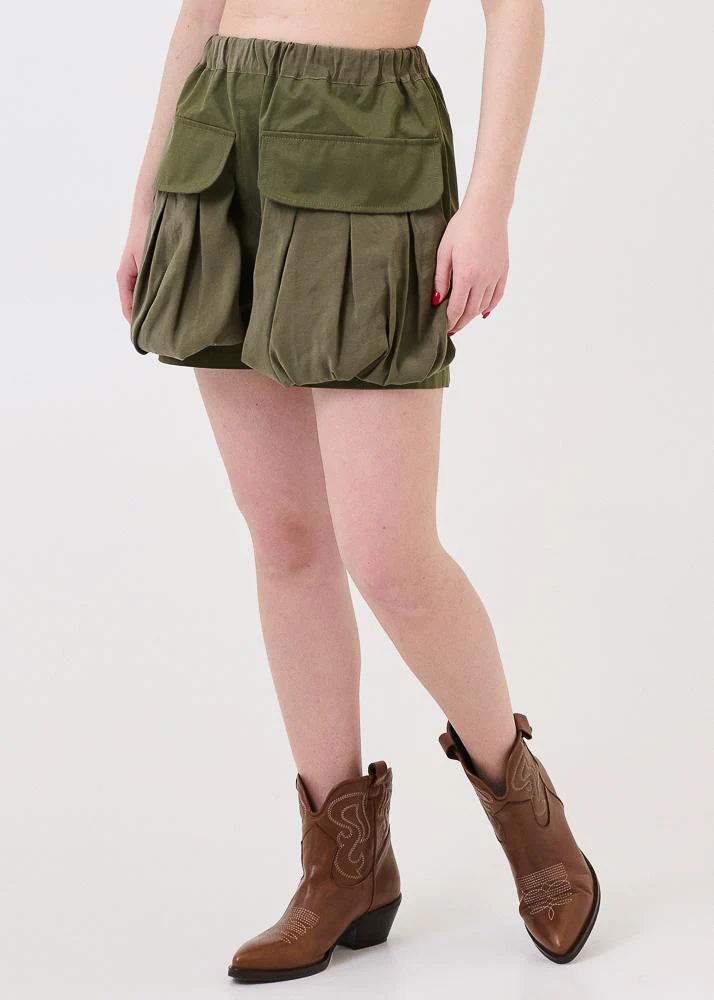 Shorts con tasconi arricciati Haveone verde militare - Image 2