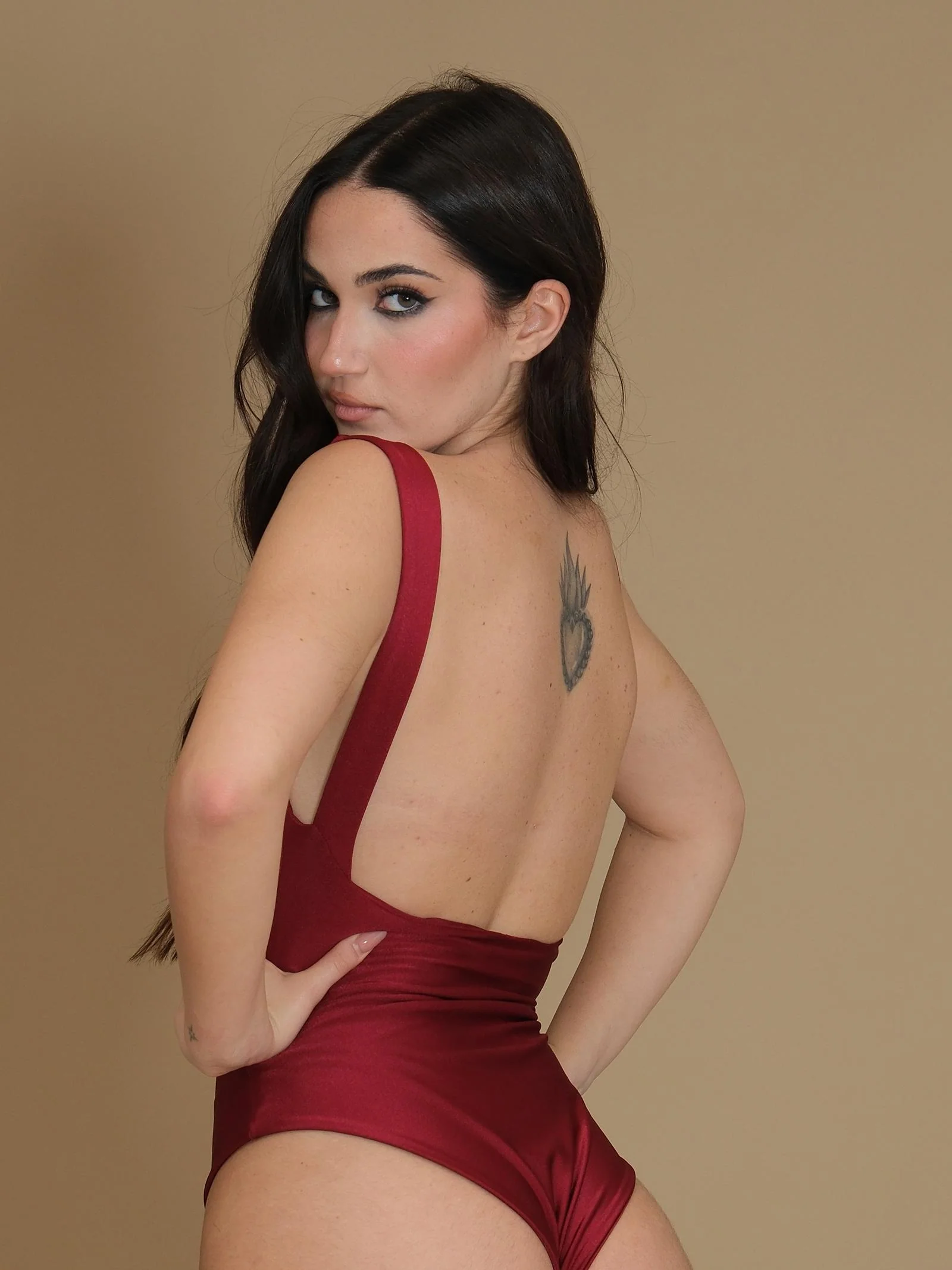 Anika Body Silence Limited bordeaux satinato - Image 3