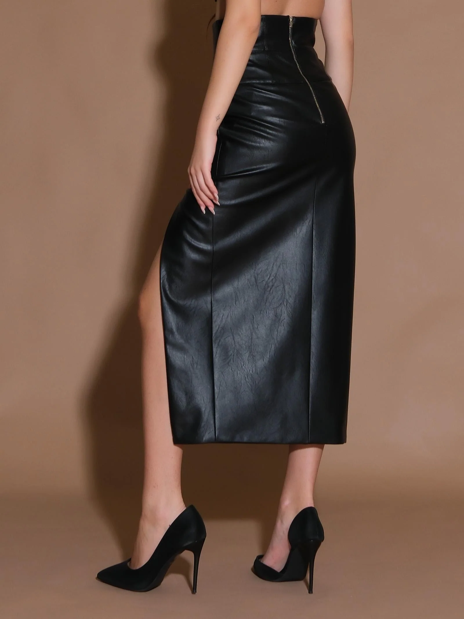 Gonna Riri in ecopelle nera - Image 3