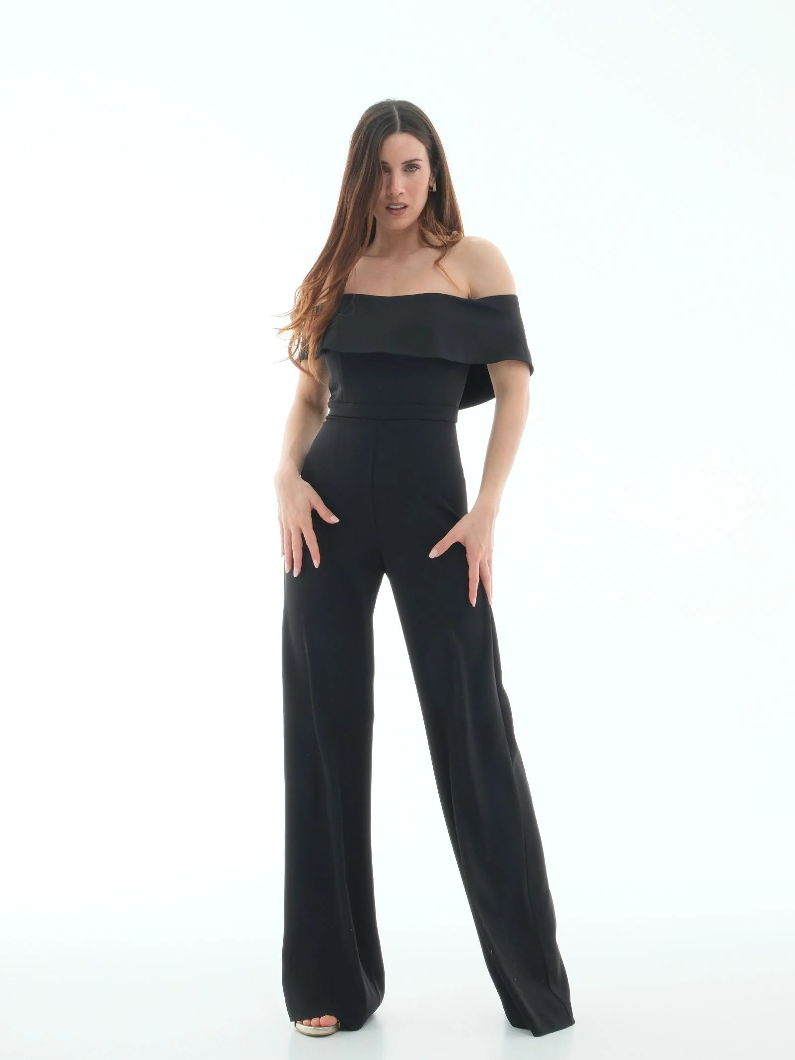 Jumpsuit Silence Limited nera con scollo a barca