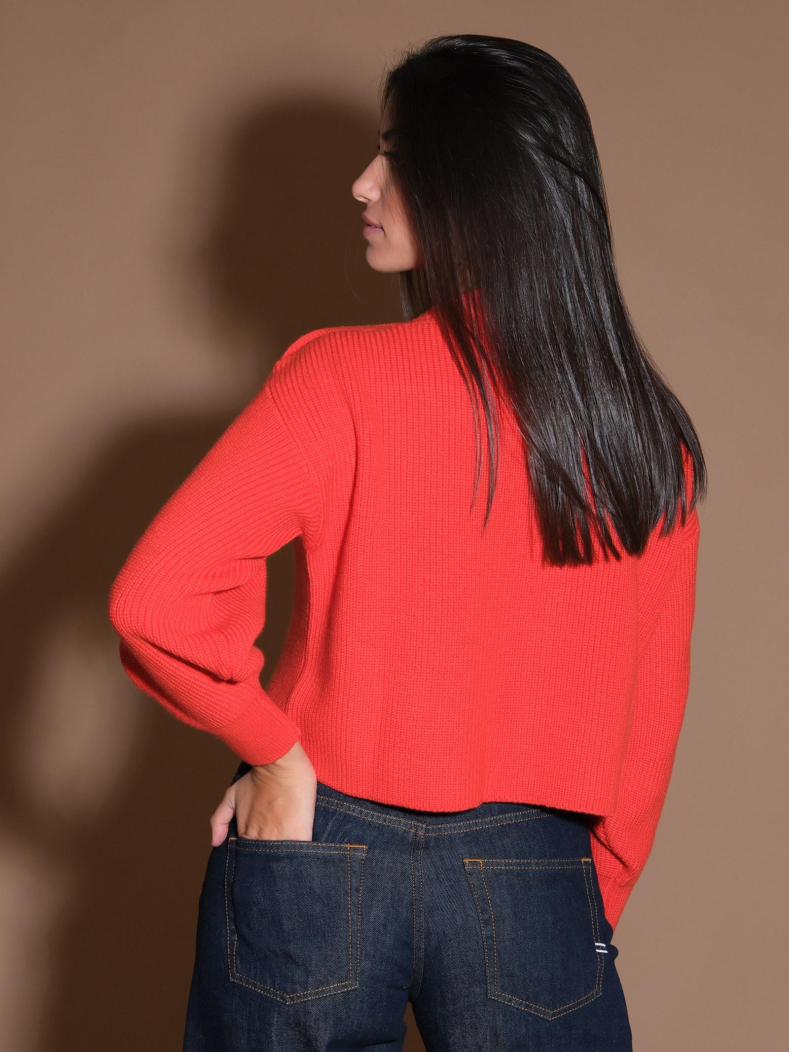 Maglione aragosta crop con bottoni gioiello oro - Image 3