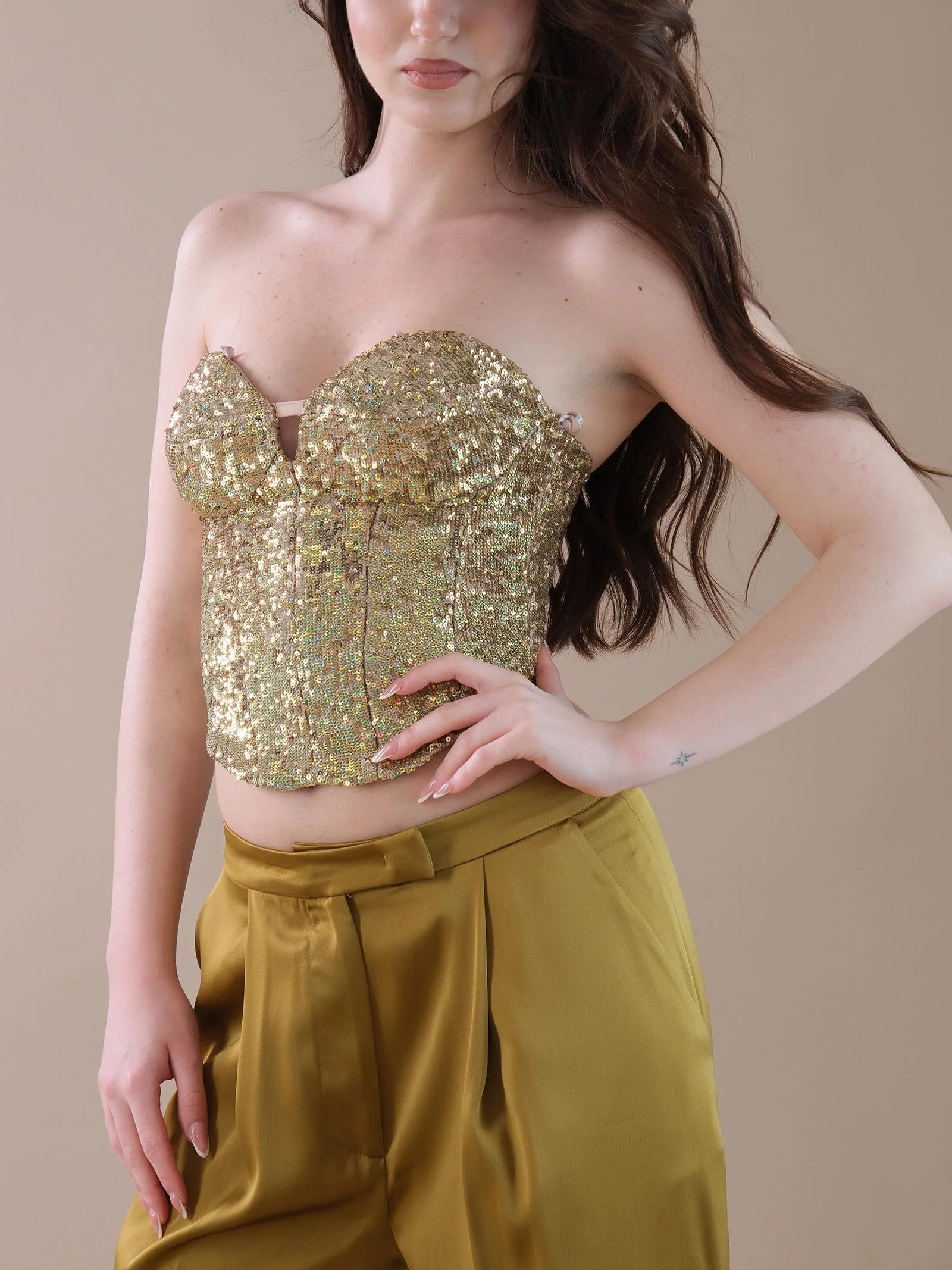 Top bustier Silence Limited oro ricoperto di pailettes - Image 2