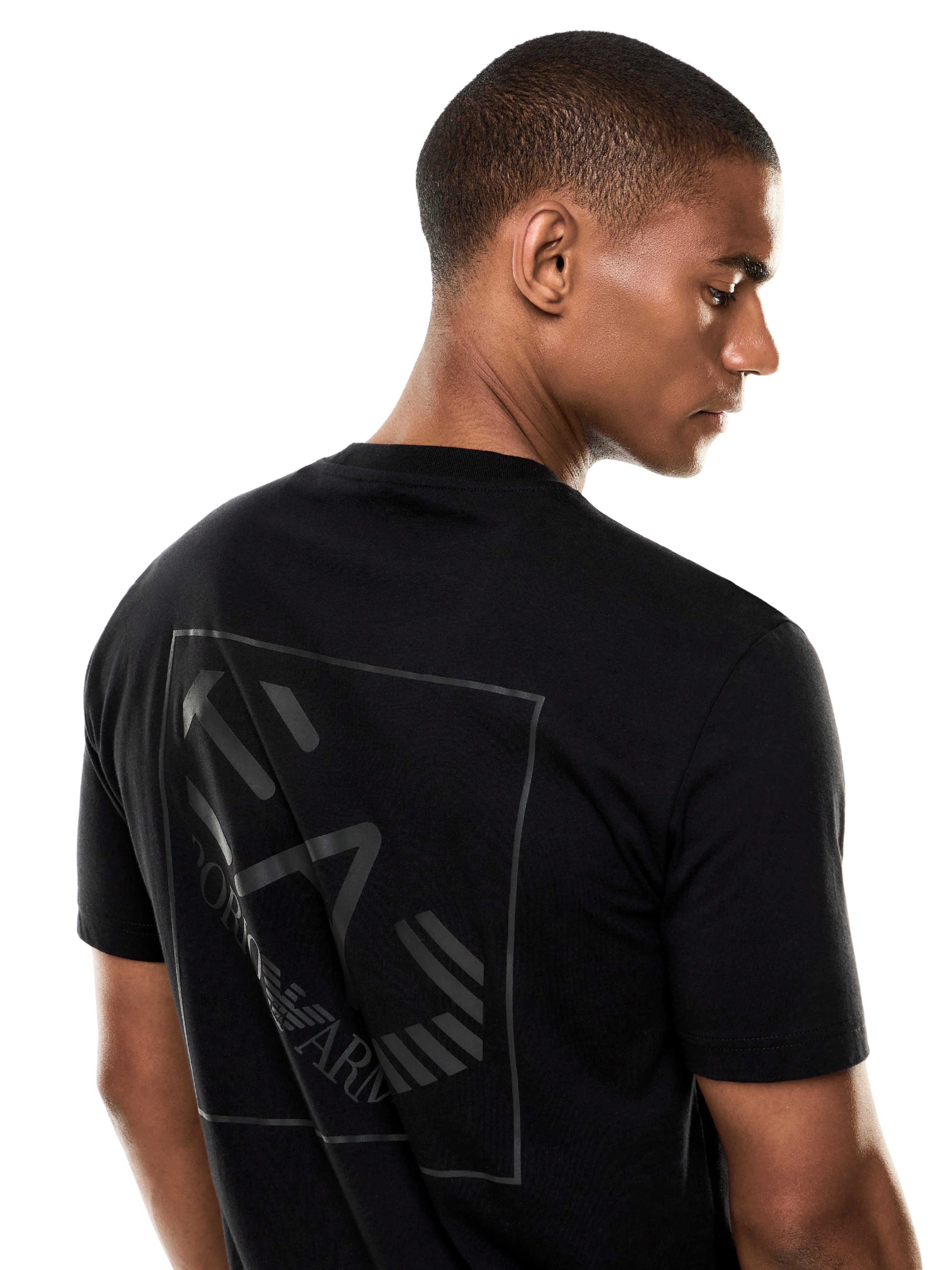 T-Shirt Armani EA7 nera con maxi logo sul retro - Image 4