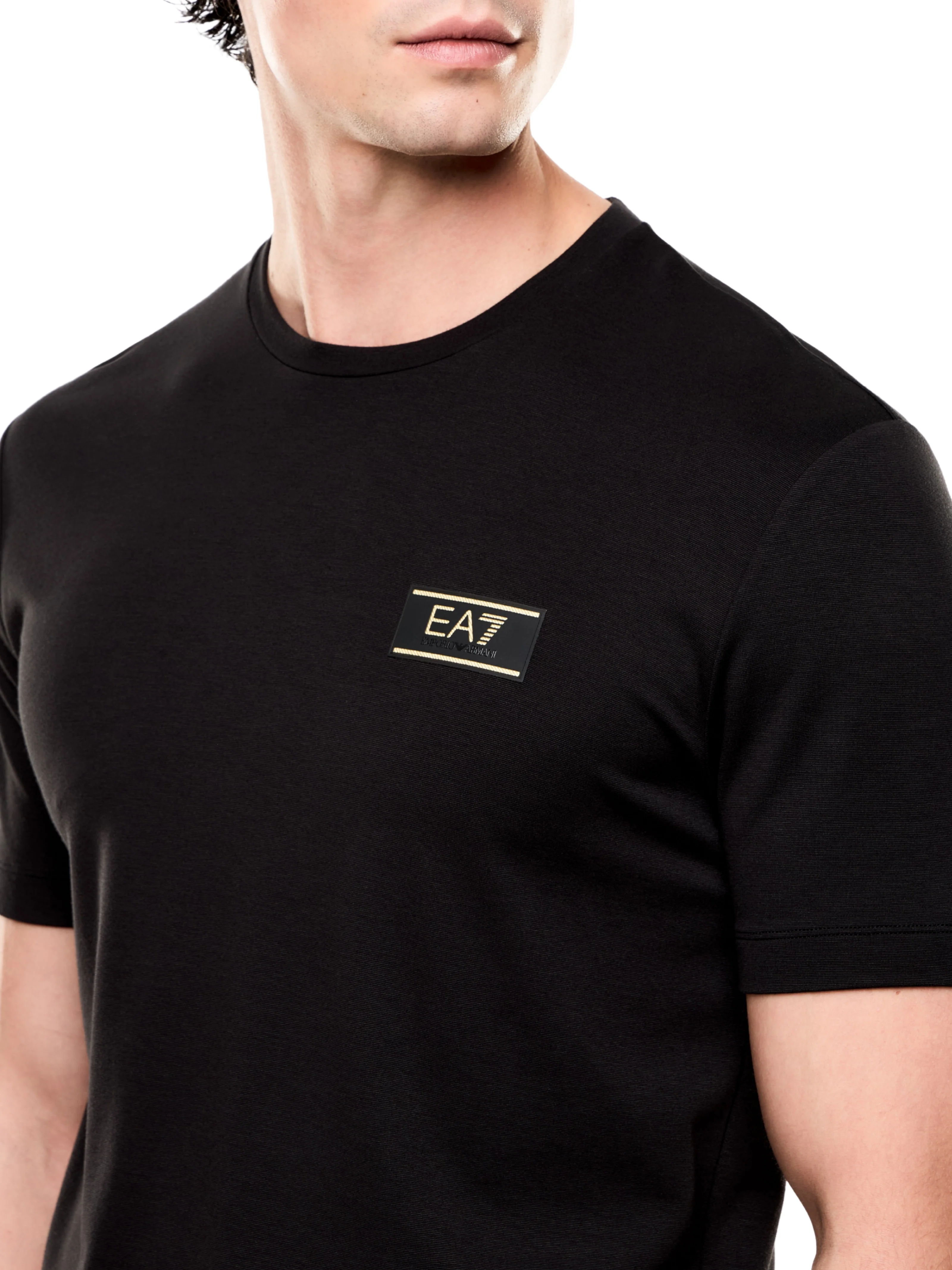 T-Shirt Armani EA7 nera con patch logo - Image 3