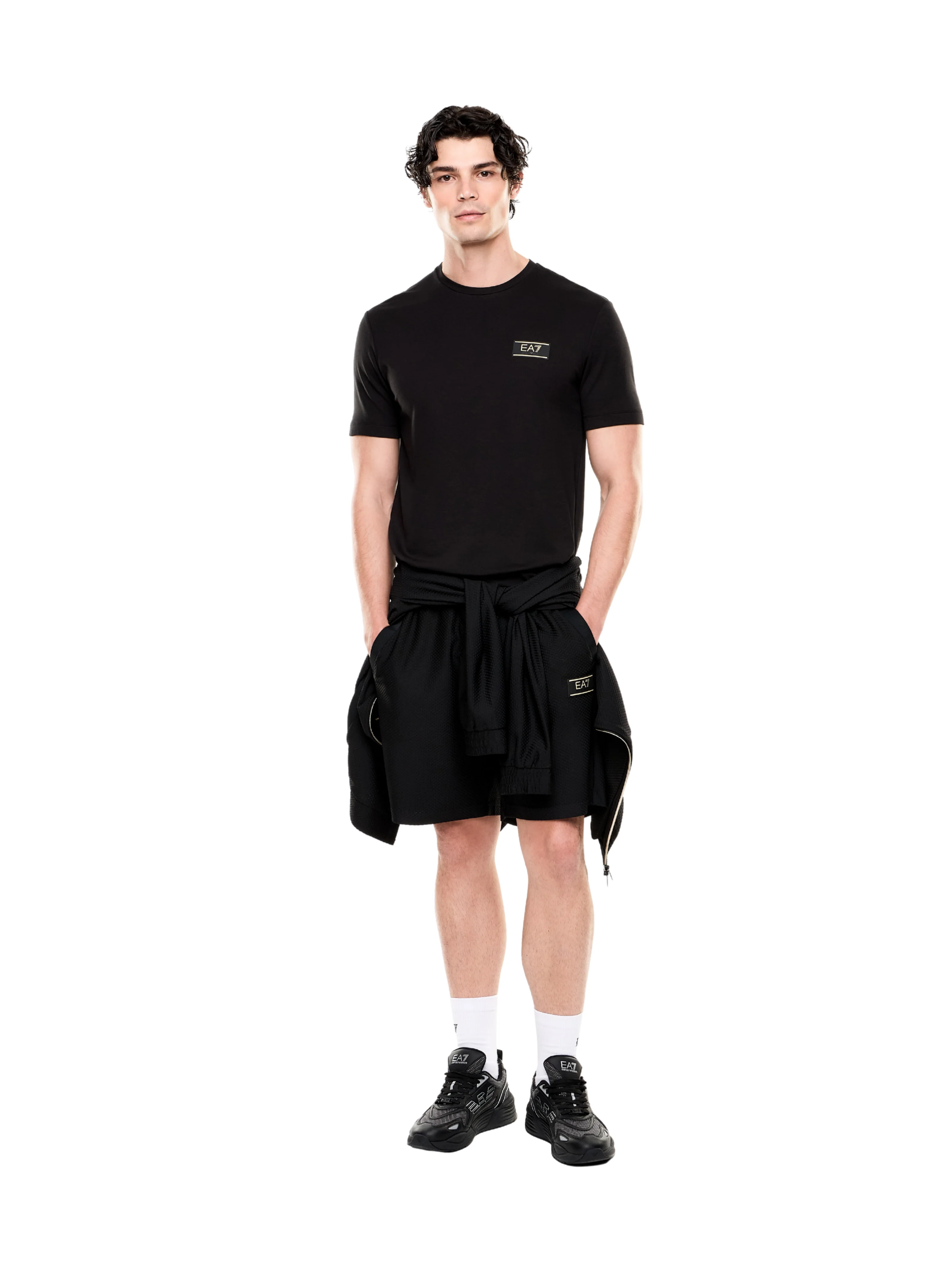 T-Shirt Armani EA7 nera con patch logo - Image 5