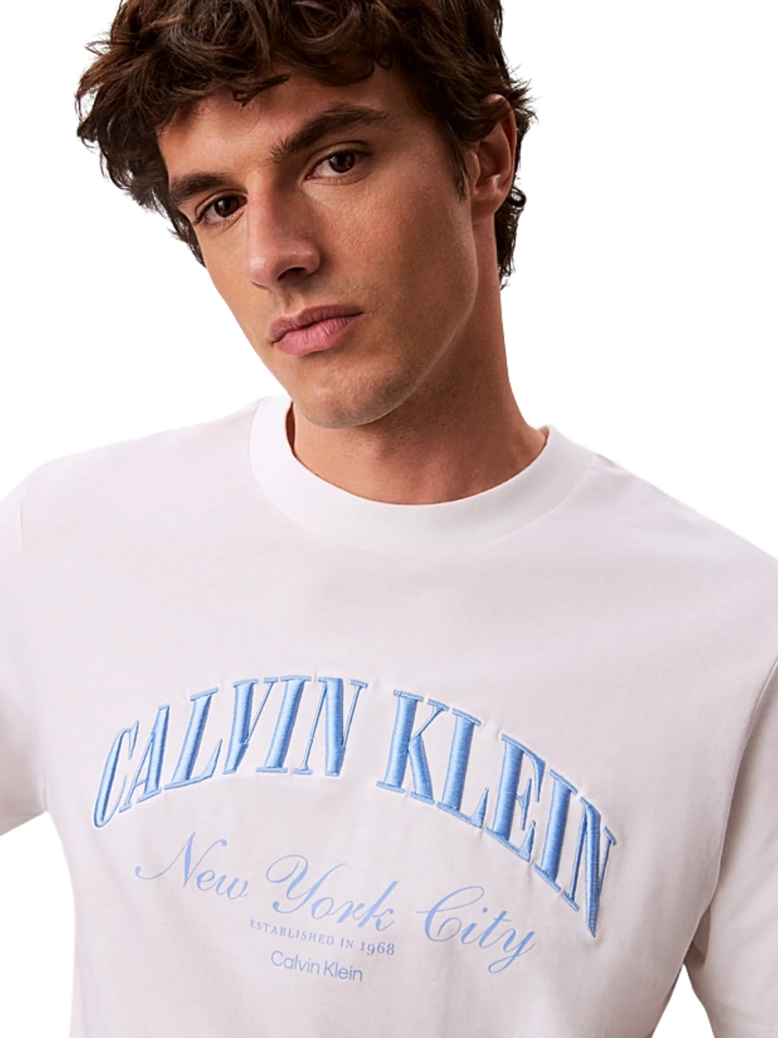 T-shirt Calvin Klein bianca con logo NYC ricamato - Image 2