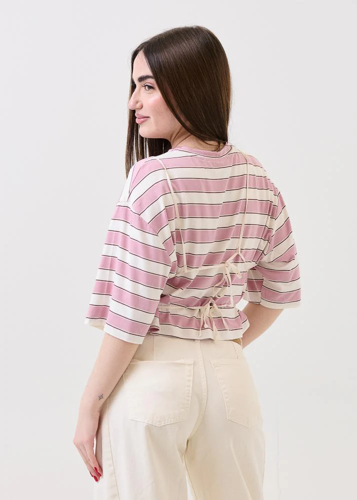 T-Shirt crop Haveone rosa cipria a righe con bralette in pizzo - Image 3