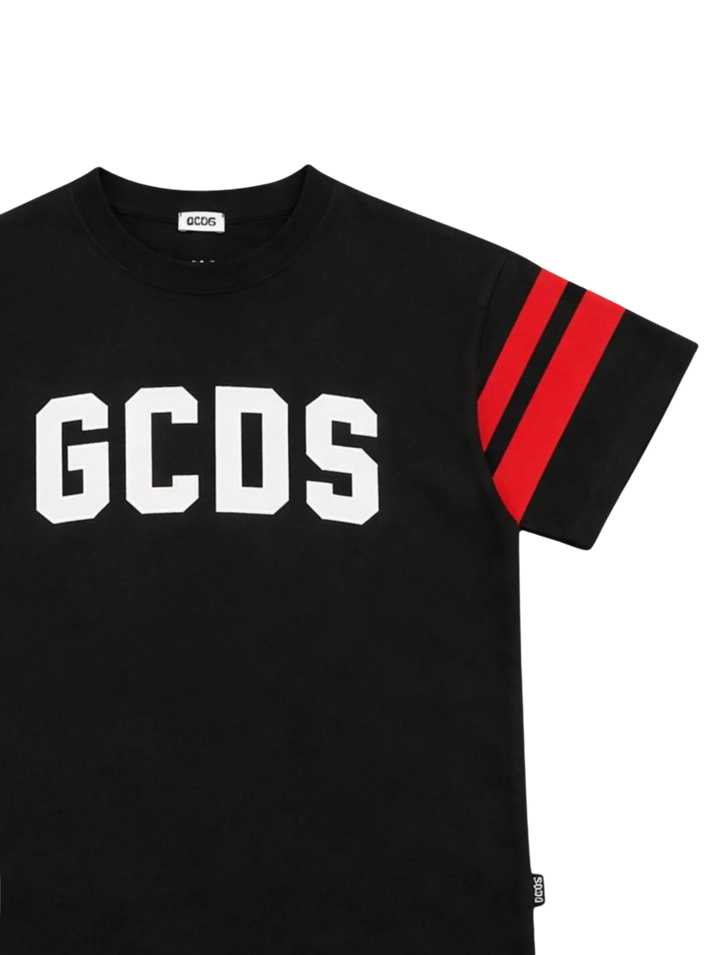 T-Shirt GCDS nera con logo frontale e bande rosse su spalla - Image 2