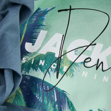 T-Shirt Jack & Jones blu con stampa tropicale e logo - Image 3