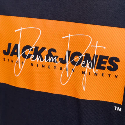 T-Shirt Jack & Jones blu navy con stampa frontale e logo - Image 4