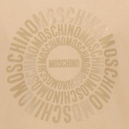 T-Shirt Moschino beige con logo circolare ripetuto - Image 2