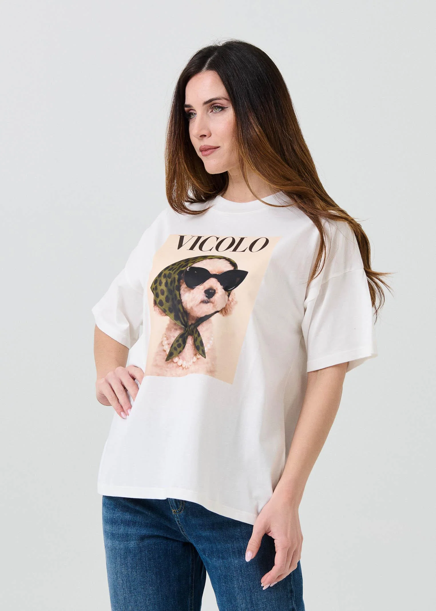 T-Shirt over Vicolo bianca con stampa cane e logo lettering - Image 2
