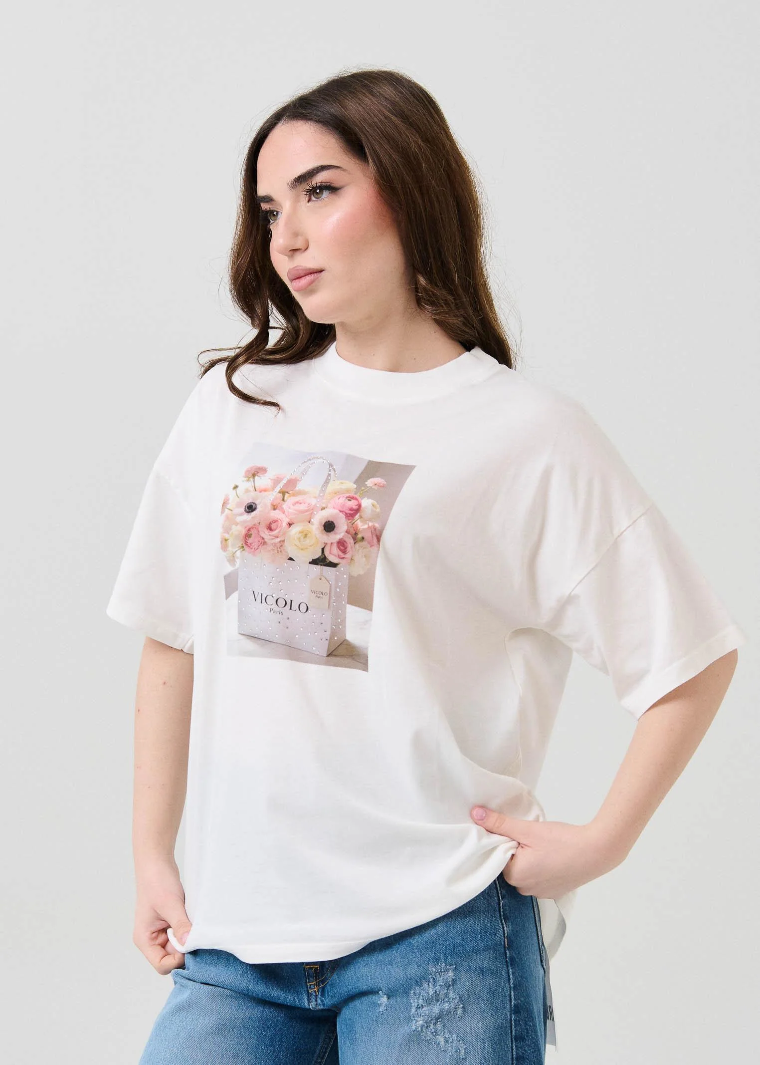 T-Shirt over Vicolo bianca con stampa e strass - Image 2