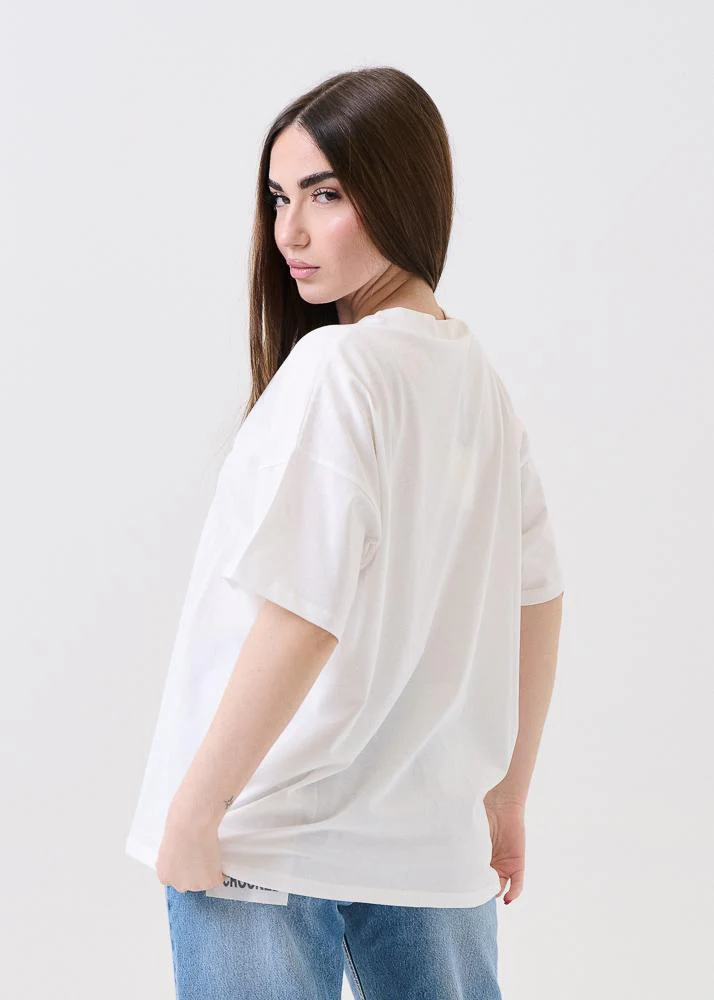 T-Shirt over Vicolo bianca con stampa modelle con shopper Vicolo - Image 3