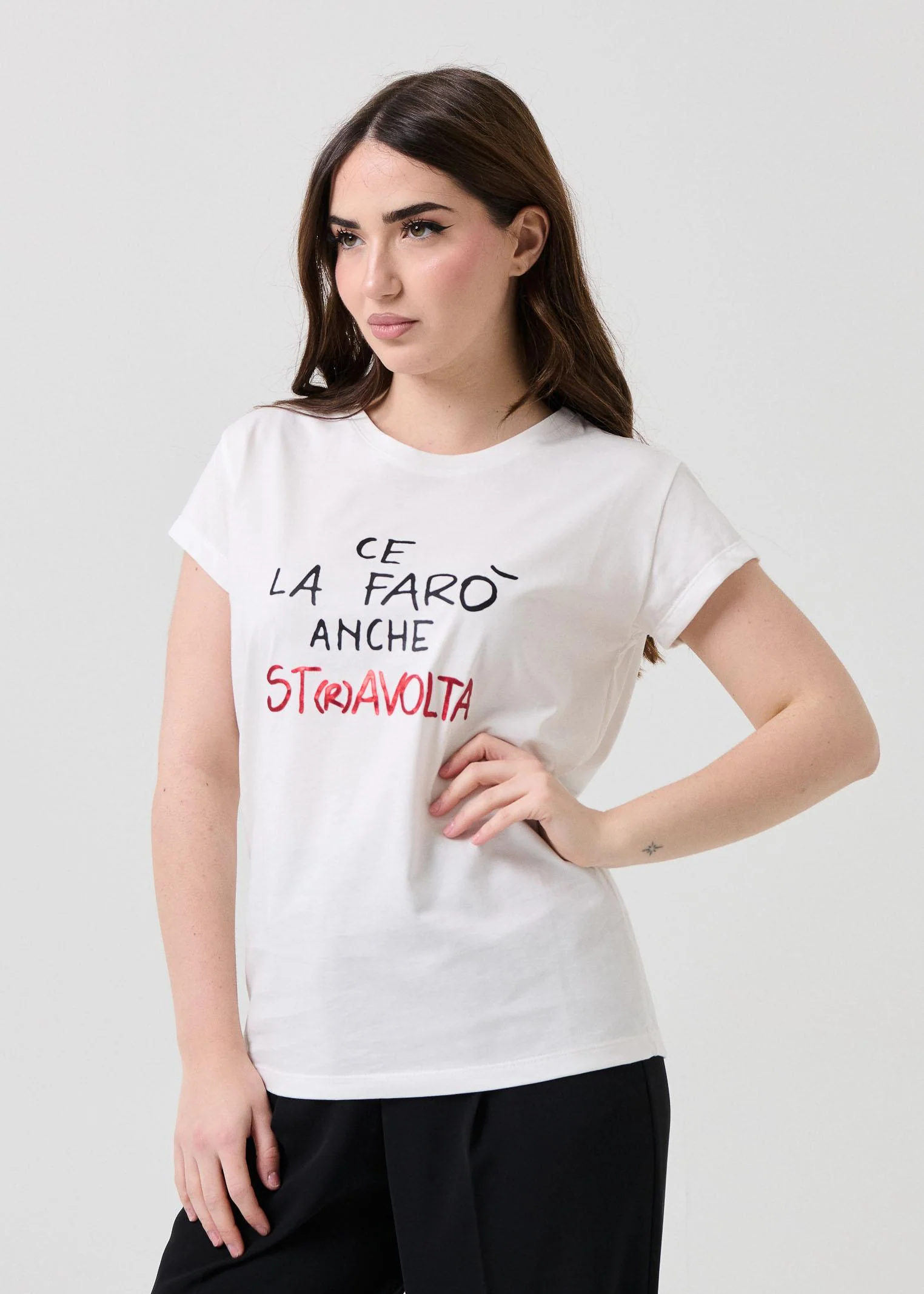 T-Shirt Vicolo bianca "Ce la farò anche St(ra)volta" - Image 2