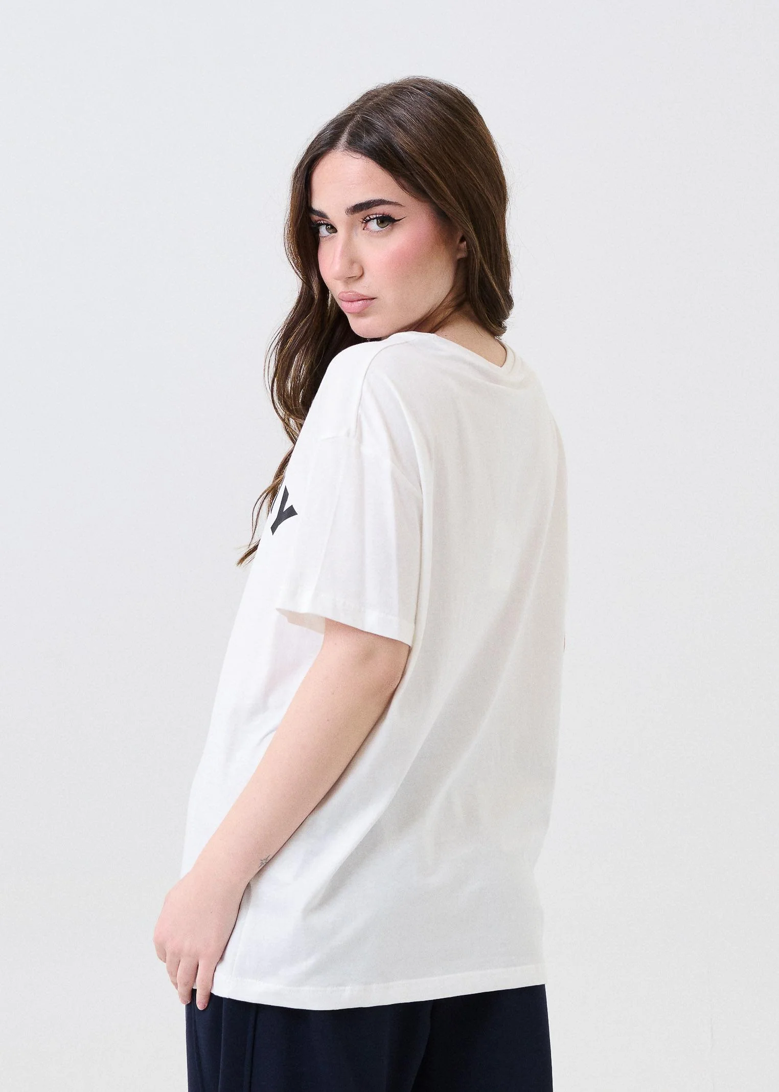 T-Shirt Vicolo bianca con maxi stampa "Love My Bear Pattern" - Image 3