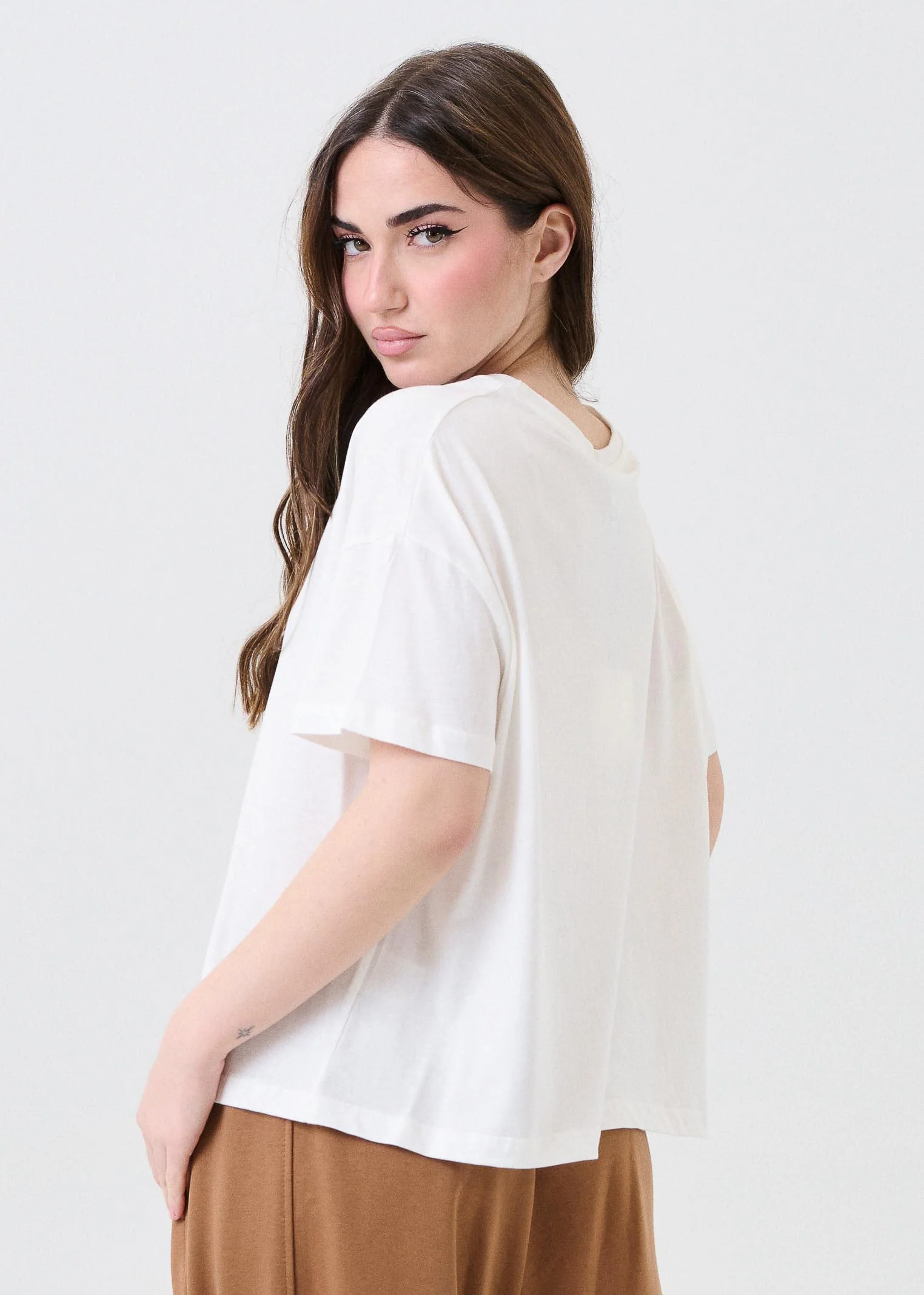 T-Shirt Vicolo bianca con stampa "Bear Pattern" - Image 3