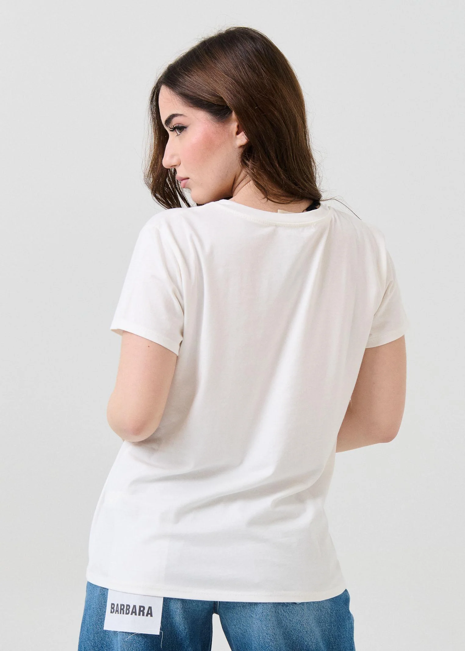 T-Shirt Vicolo bianca con stampa fiori e scatola "Vicolo" - Image 3
