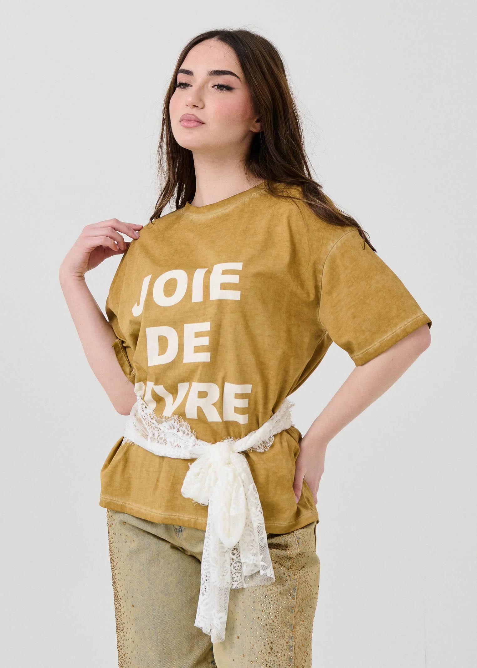 T-Shirt Vicolo cammello con fusciacca in pizzo bianco - Image 2