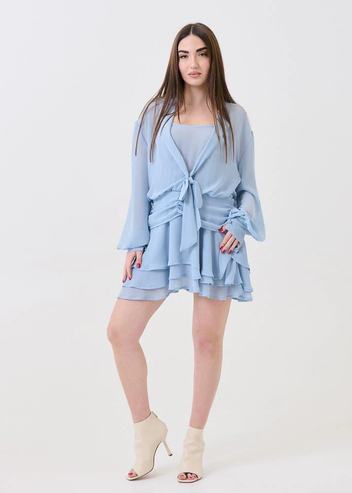 Abito corto Vicolo azzurro con drappeggio e balze