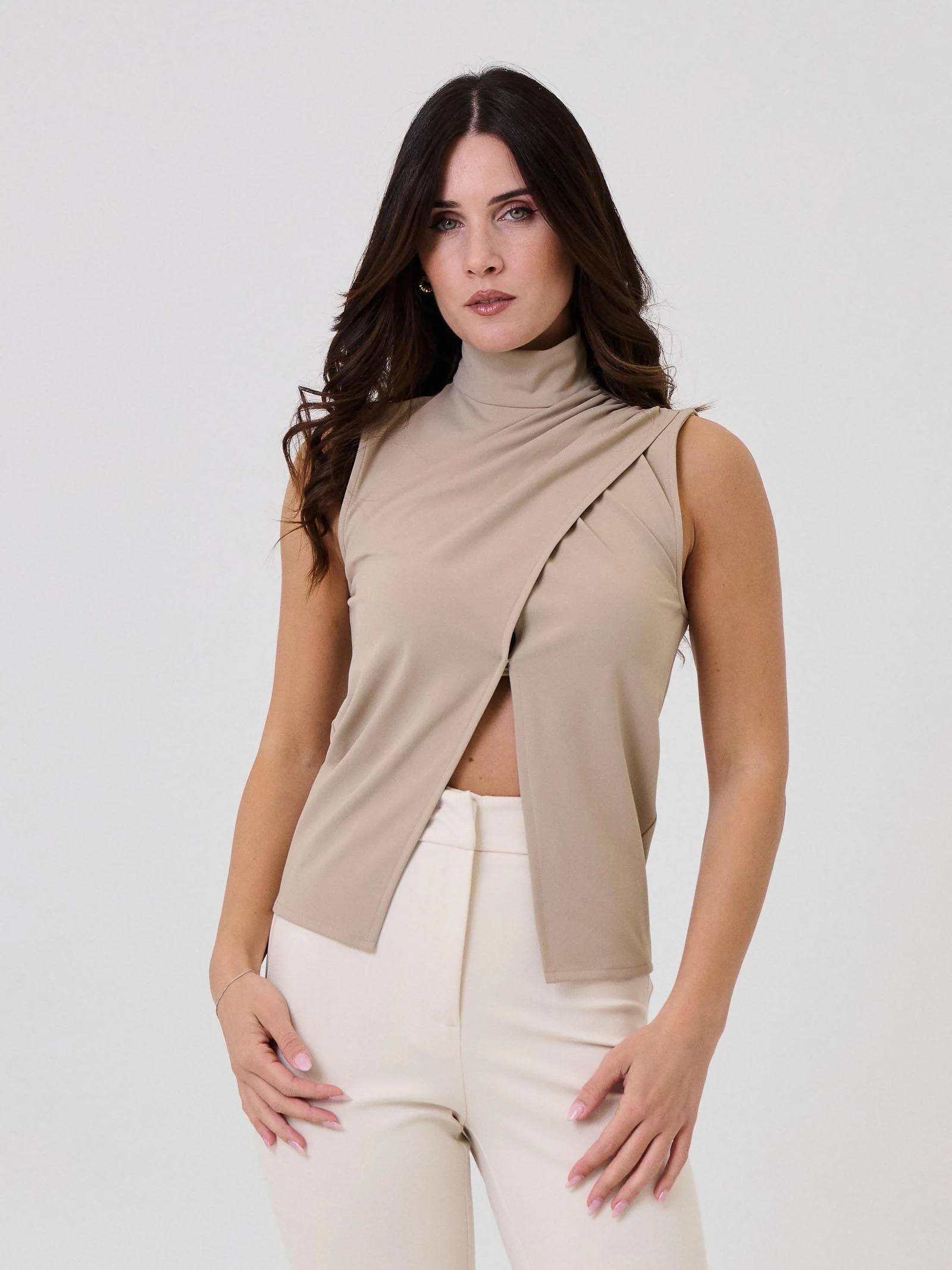Top a portafoglio Silence Limited nude con drappeggio - Image 2
