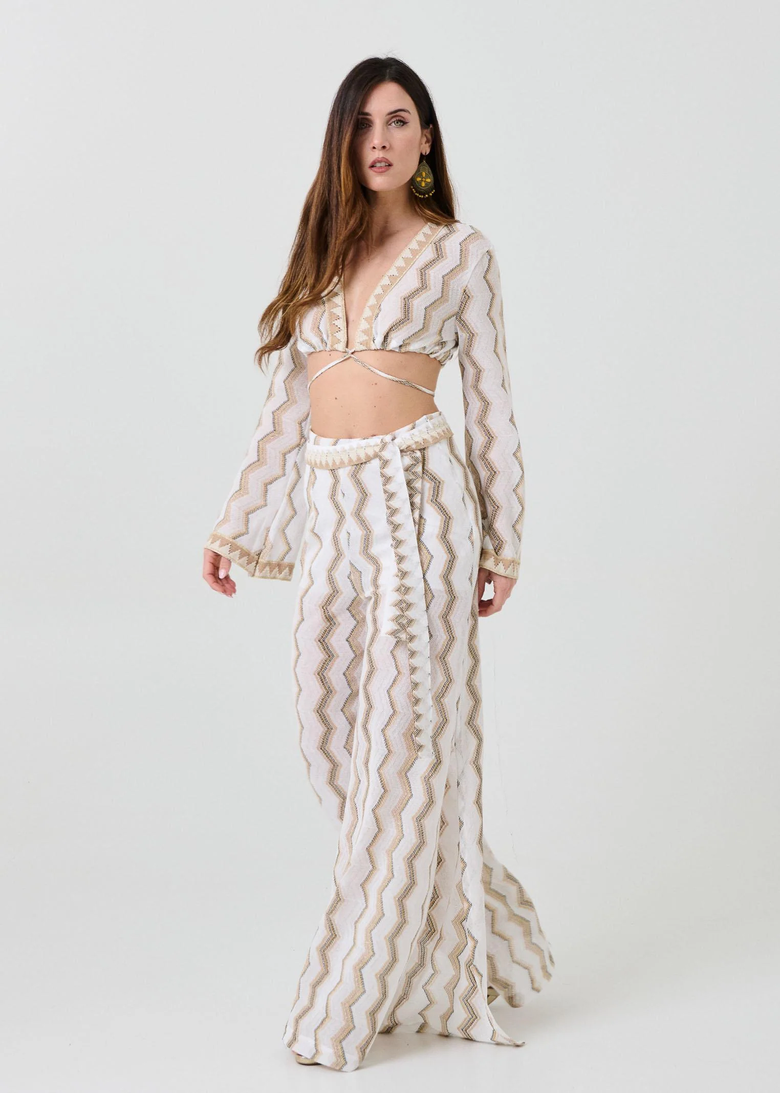 Top crop Pho Firenze bianco con filo lurex a maniche lunghe - Image 3
