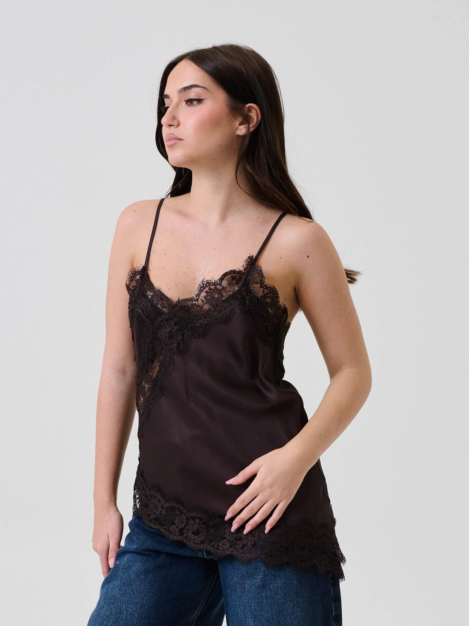 Top in raso Vicolo moro con pizzo - Image 2