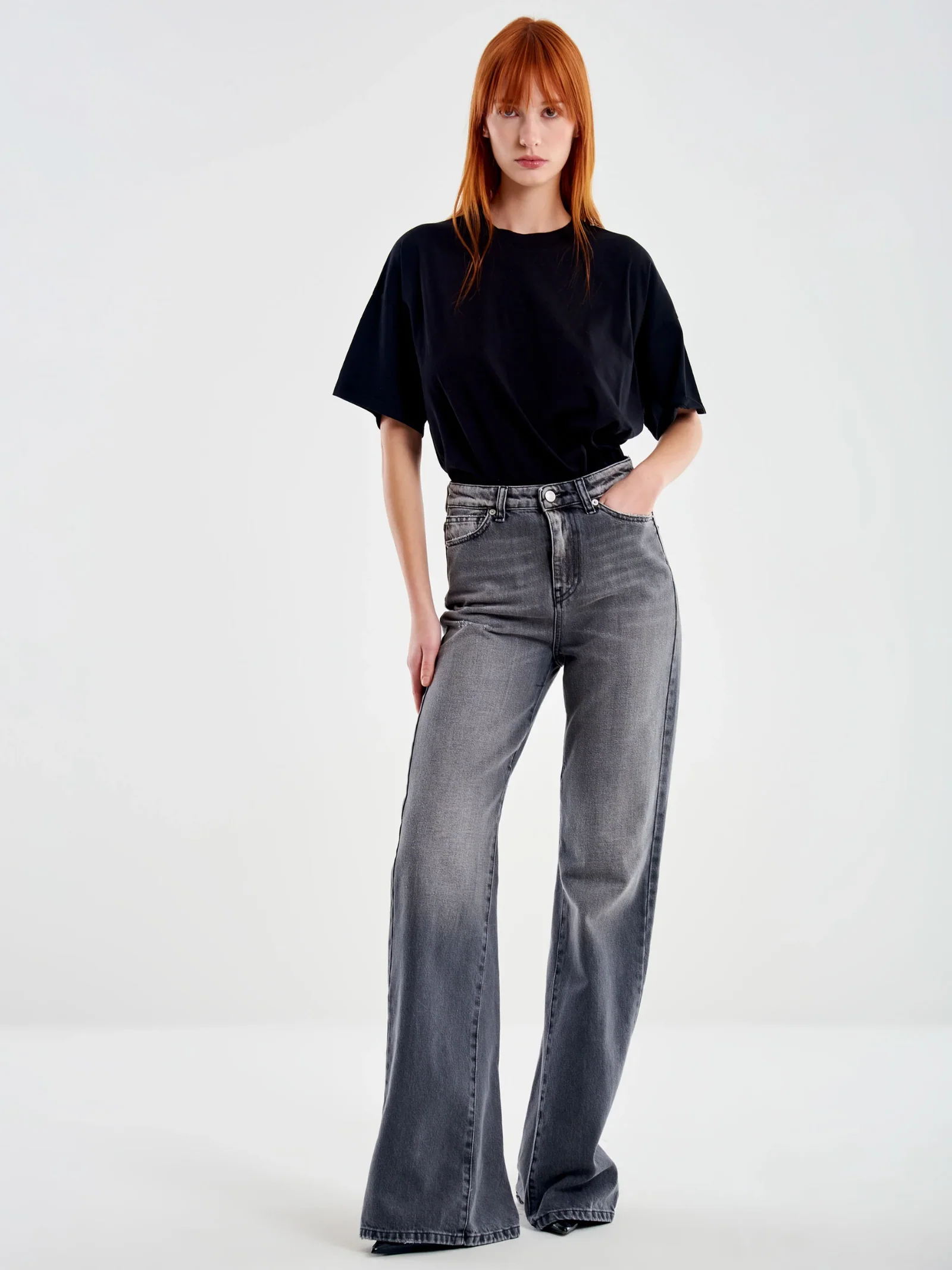 Jeans Vicolo grigio a zampa - Image 2