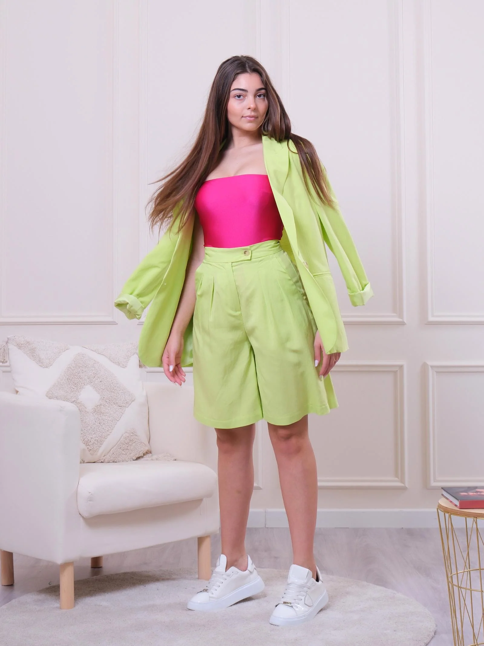 Shorts verde lime in misto lino con pinces - Image 4